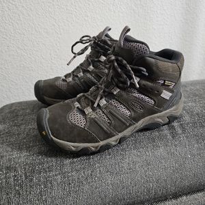 Keen hiking boots